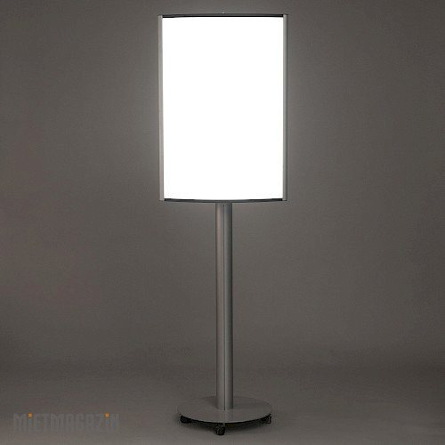 1000635_00_03_infostaender_light_.jpg