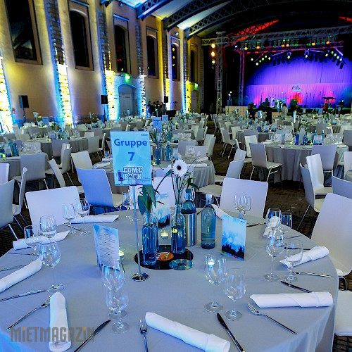 1001037_00_06_bankettkartenstaender.jpg