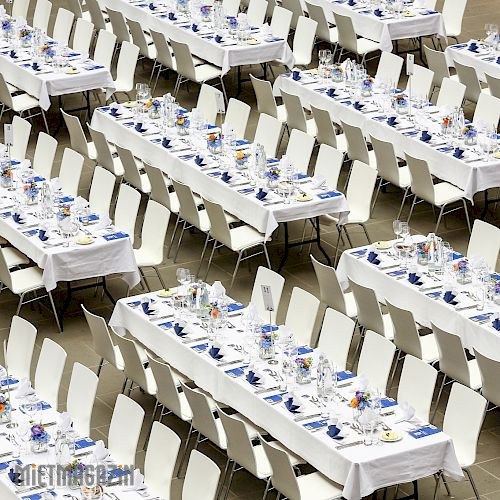 bankett-buffettisch_rechteckig_inkl_tischdecke_mit_stuhl_davos_1.jpg