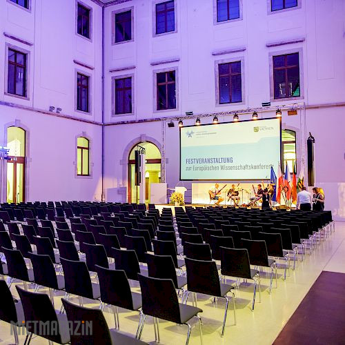 konferenzstuhl_congress_2.jpg