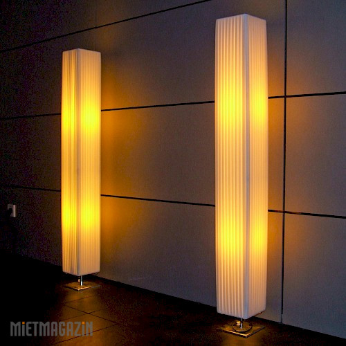 1000233_00_03_stehlampe_kubus_120-beispiel.jpg
