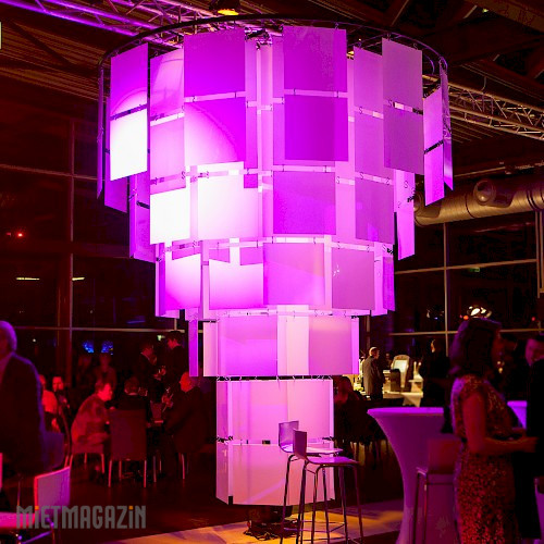 1000684_00_03_leuchter-lumenplex-beispiel.jpg