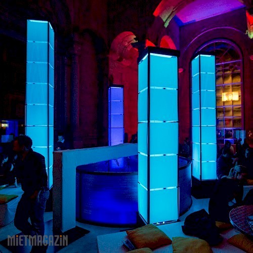 1000905_00_01_lichtsaeule_lumenplex.-quadrat.500x0-pim2-watermark.jpg