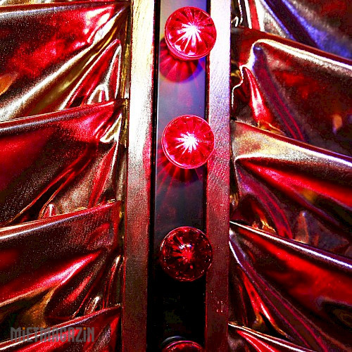1001079_00_05_lichtervorhang_revue.jpg