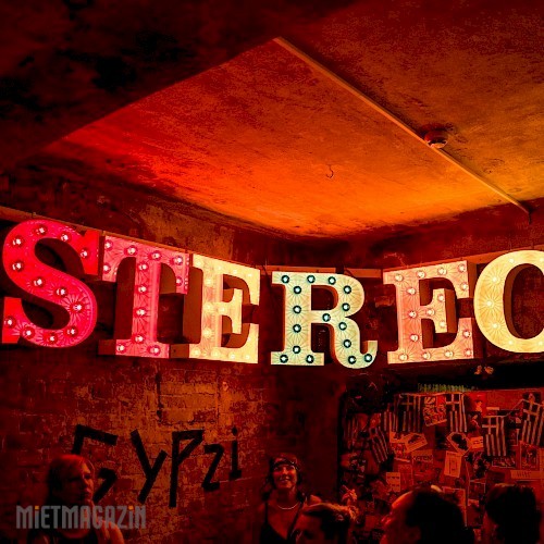 leuchtschrift_stereo_2.jpg
